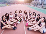 Graduation photos of students from Zhongnan University