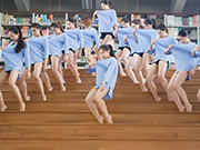 Creative graduation caps of ‘vigorous elves’