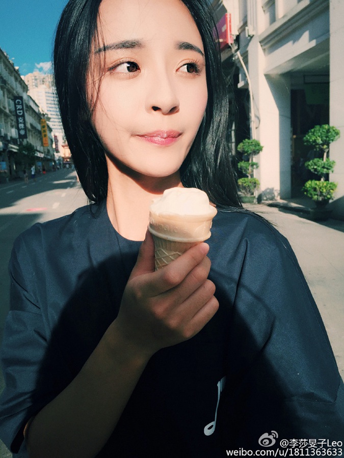 Have you met her? Campus belle from Wuhan University