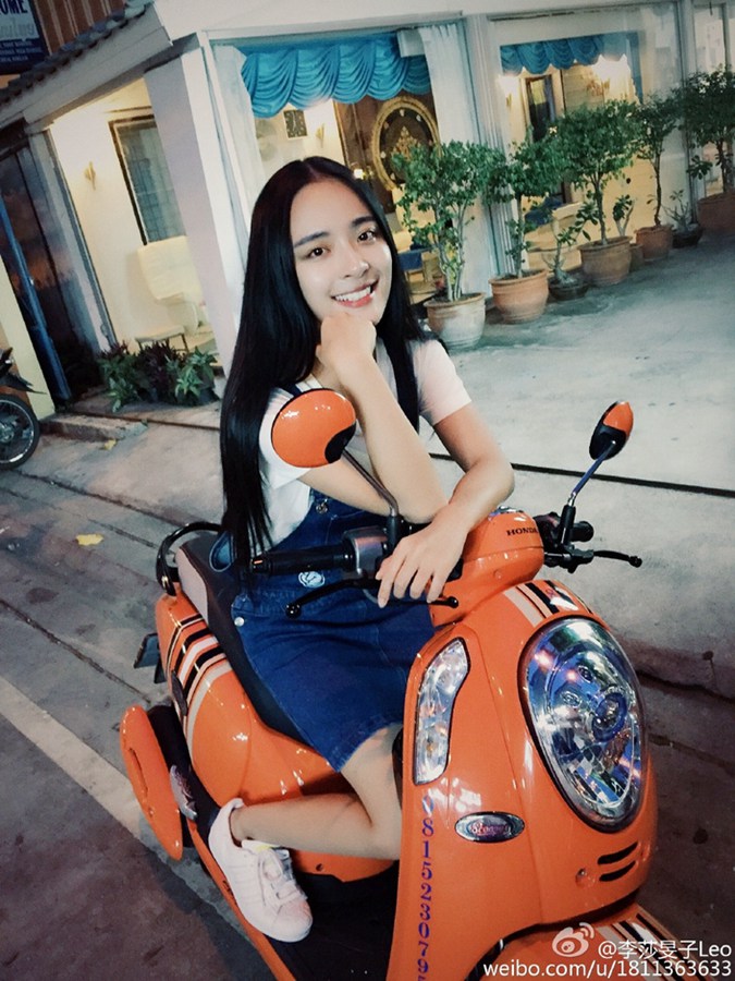 Have you met her? Campus belle from Wuhan University