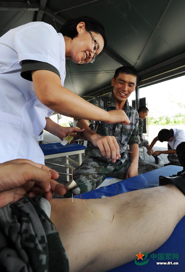 Muscle soreness terminator: Therapist for parade soldiers