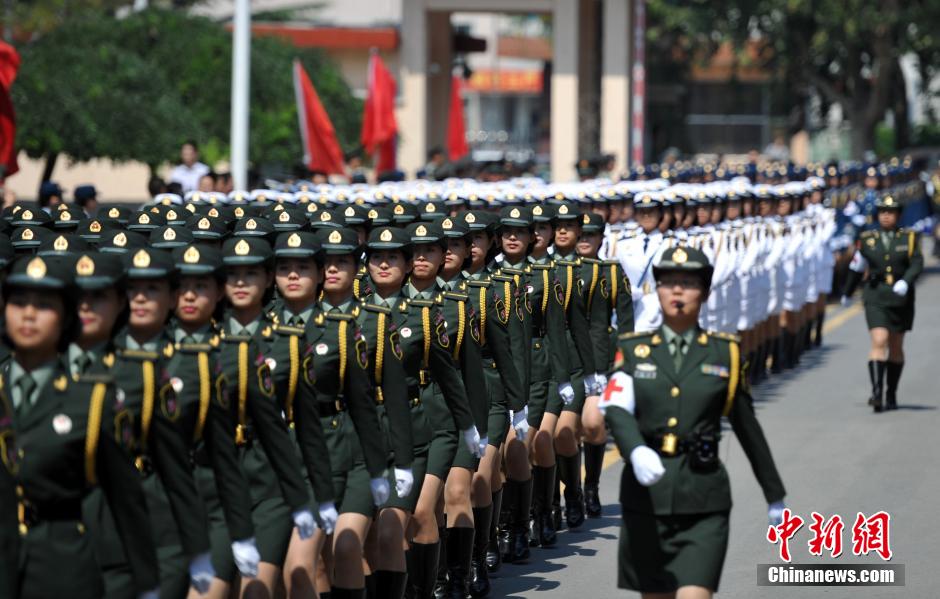 Female soldiers return to school after V-Day parade