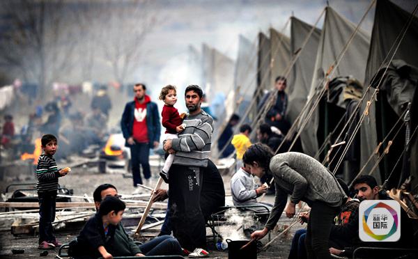 Crisis-gripped Europe meets refugee influx with mixed reactions