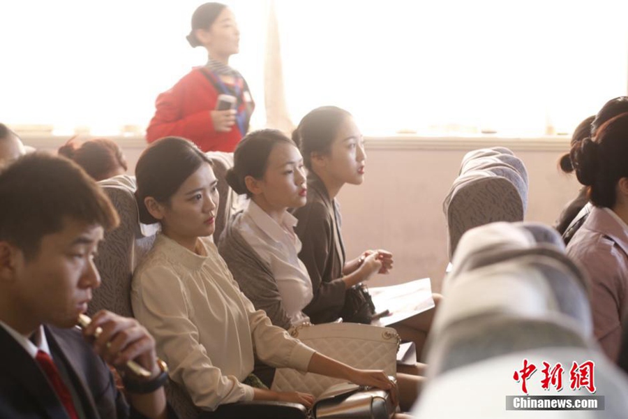 Candidates compete for flight attendant jobs