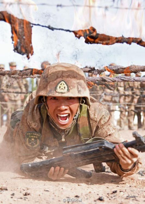 New soldiers undergo tough training in Xinjiang
