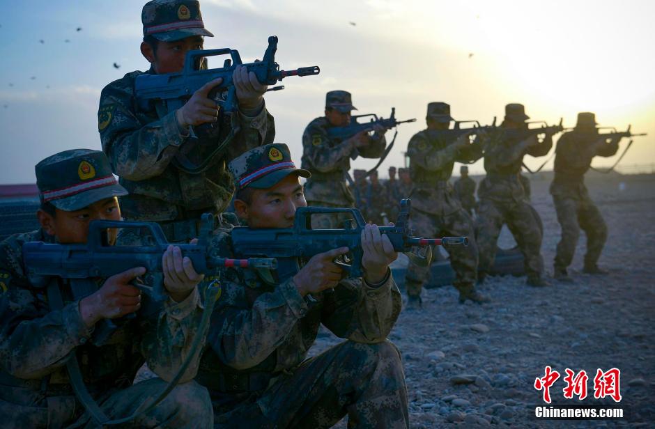 New recruits take training in Kashi, Xinjiang