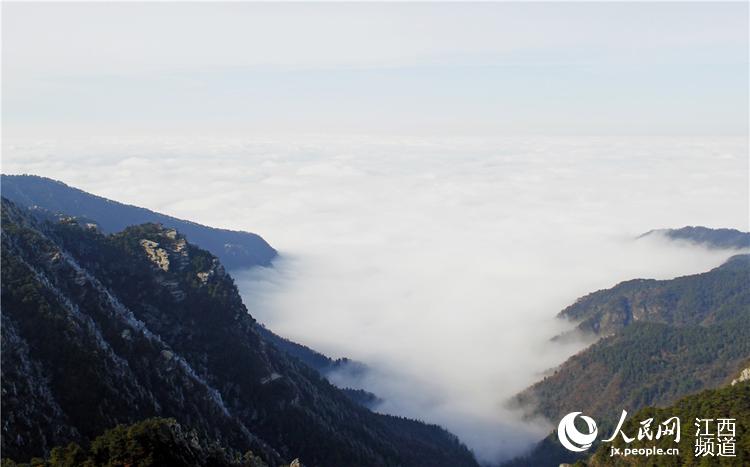 Rime scenery turns Lu Mountain into a fairyland in Jiangxi

