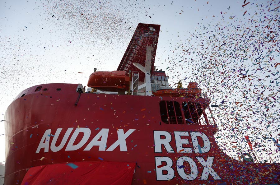 World's first polar heavy-haul deck carrier debuts in Guangzhou