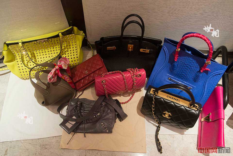 Life of big-breasted model Gui Jingjing