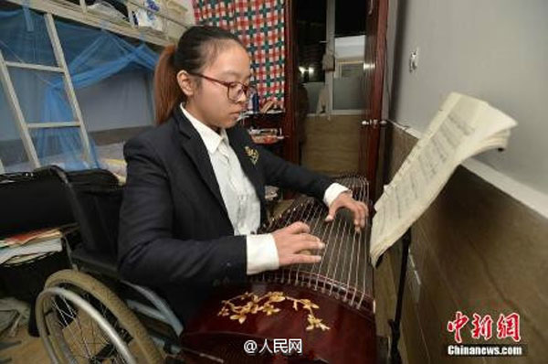 Amputee girl admitted to Canadian Royal Flight College
