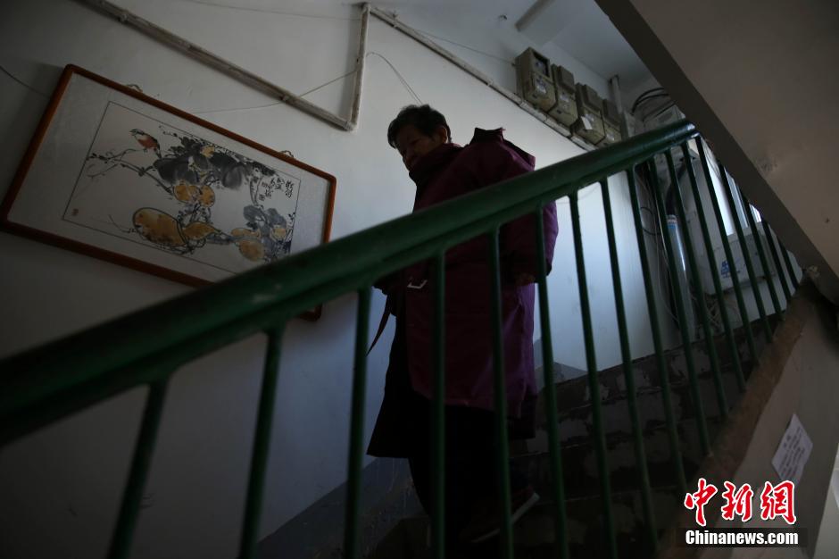 86-year-old grandma's physical exercise in daily life
