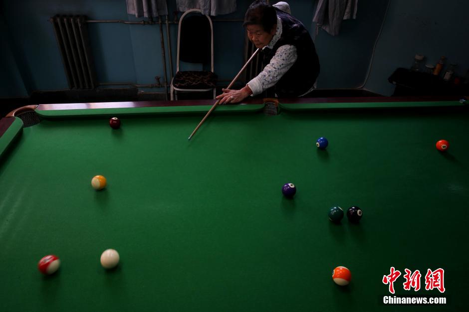 86-year-old grandma's physical exercise in daily life
