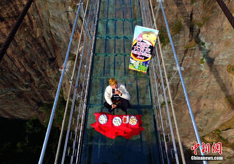 Competitive eater eats up 36 eggs with live worms in half an hour
