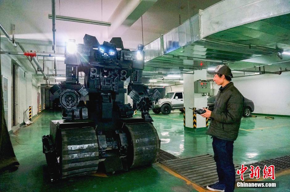 Teacher makes a robot in C China