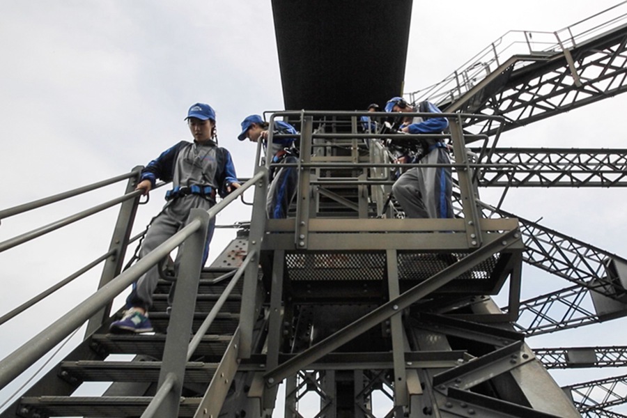 Karaoke at Sydney Harbour Bridge welcomes 
the Chinese New Year 