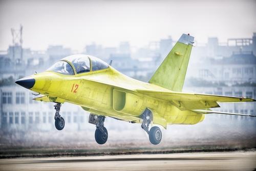 L-15 trainer completes its pilot flight