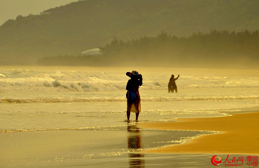 Deep love for breathtaking Hainan
