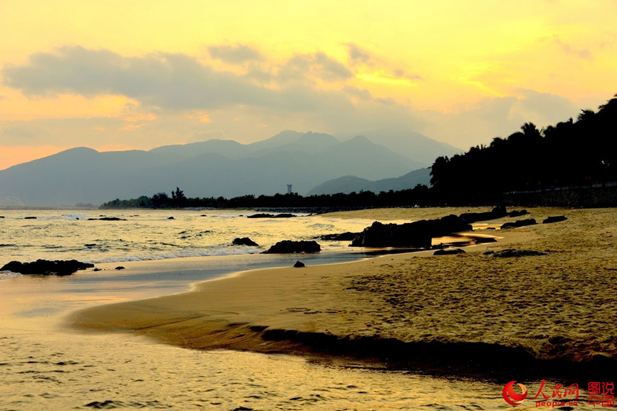 Deep love for breathtaking Hainan
