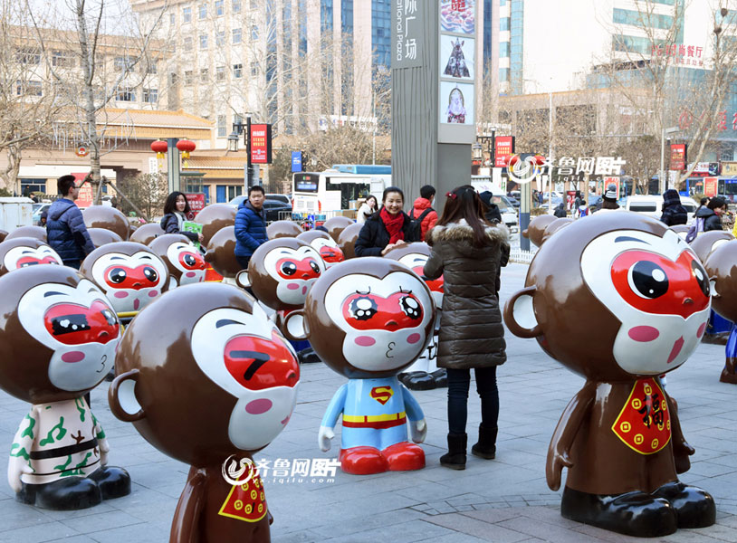 Monkey sculptures erected in Jinan
