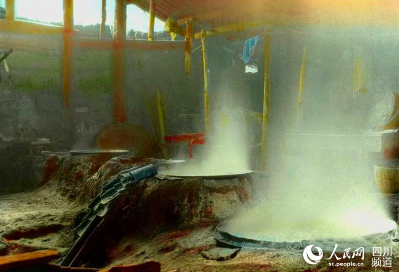 Old photos record the change of Sichuan over a century