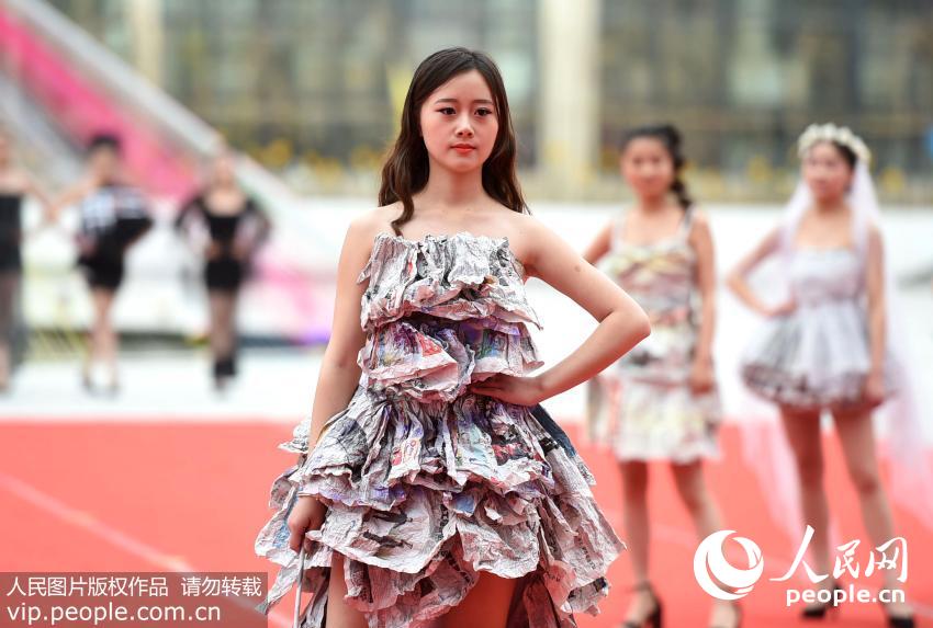 Creative dresses made out of waste shown in E China