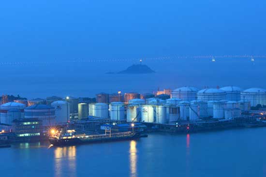 China, Iran to jointly build oil terminal in Persian Gulf