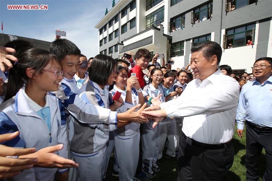 China Focus: Xi thanks nation's teachers, stresses role of education