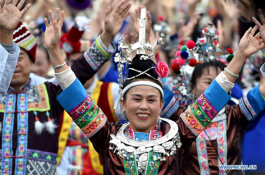 CHINA-SANJIANG-KAM GRAND CHOIR (CN)