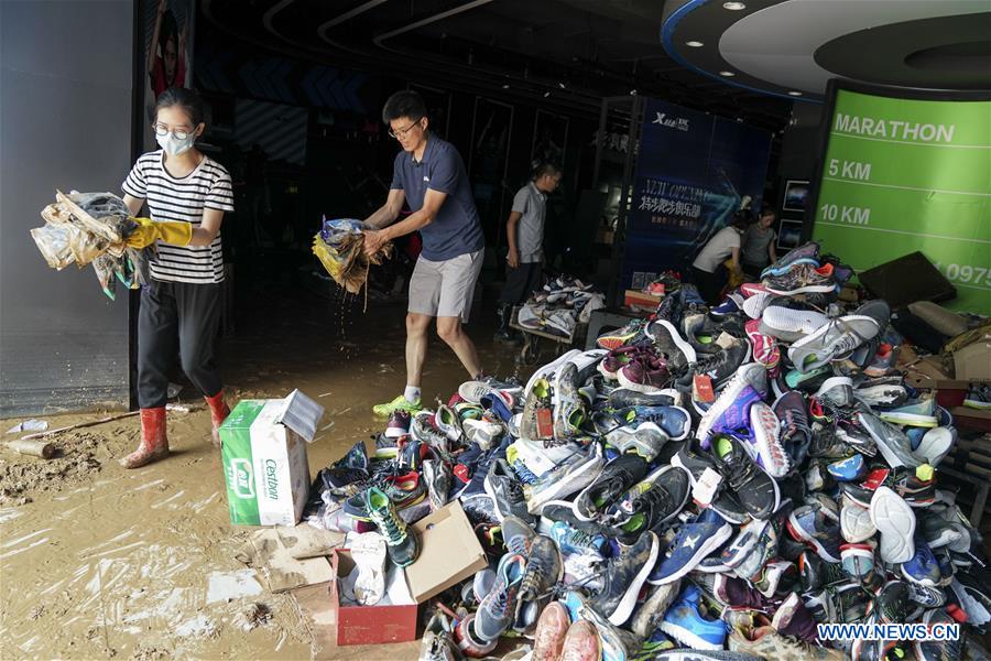 Water level of Xiangjiang river Changsha section drops below warning level