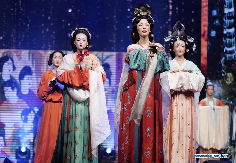 Gansu Province holds tourism promotion activity in Hong Kong