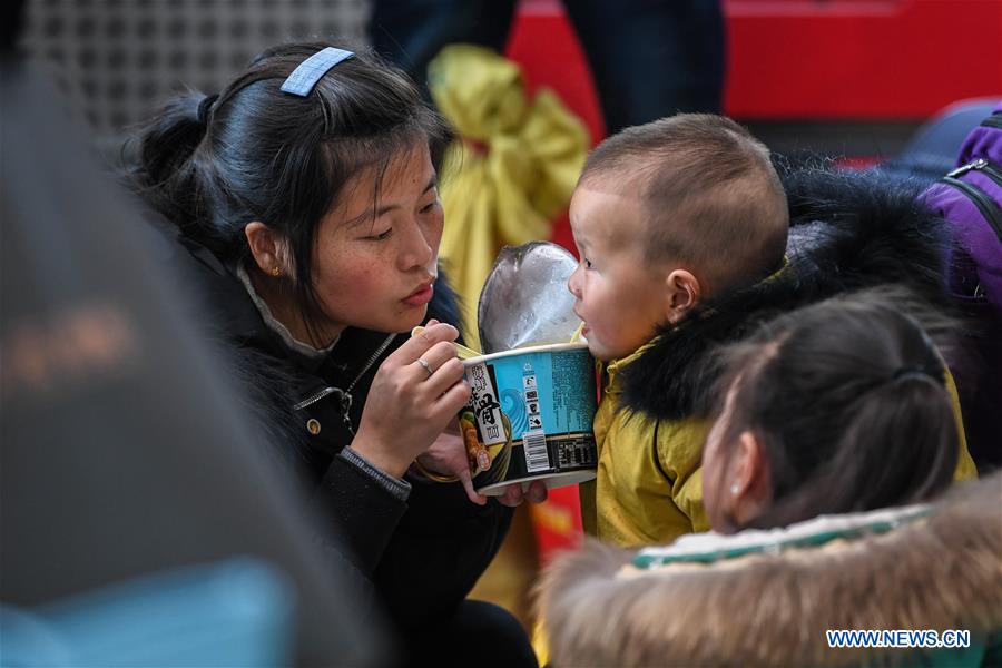 Railway trips across China increase after Spring Festival holiday