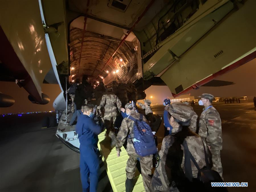 Medical aid team of Army Medical University leaves for Wuhan