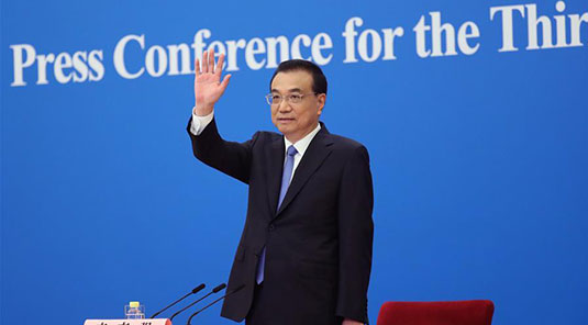 In pics: Chinese premier meets press
