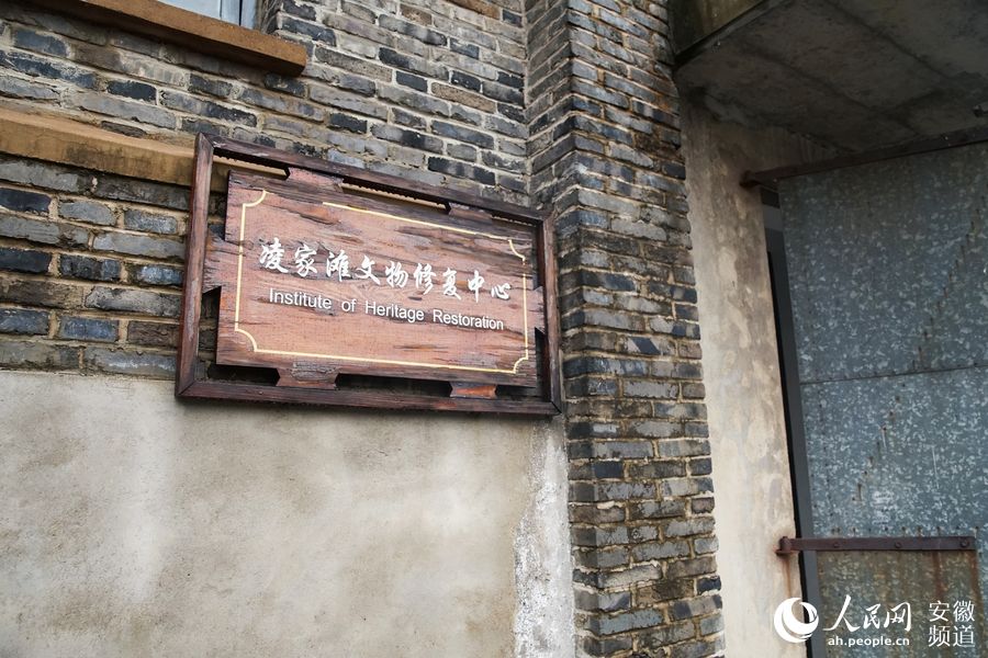 China's post-95s cultural relic restorer overcomes professional stereotype