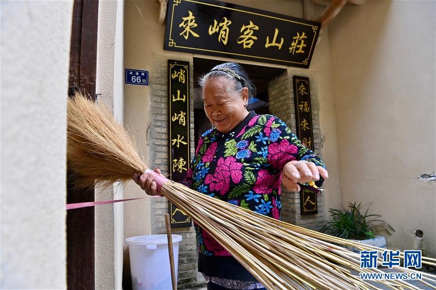 Ancient village in SE China’s Fujian becomes popular tourist destination