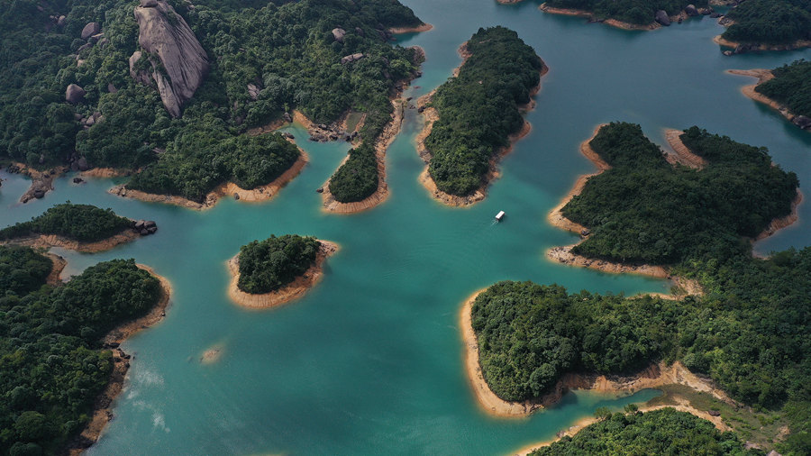 Picturesque scenery of Wushan Tianchi Lake in SE China’s Fujian