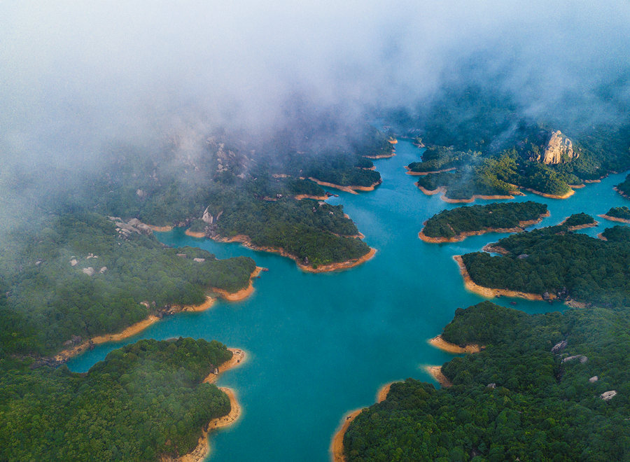 Picturesque scenery of Wushan Tianchi Lake in SE China’s Fujian