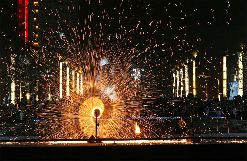 In pics: Folk artists perform