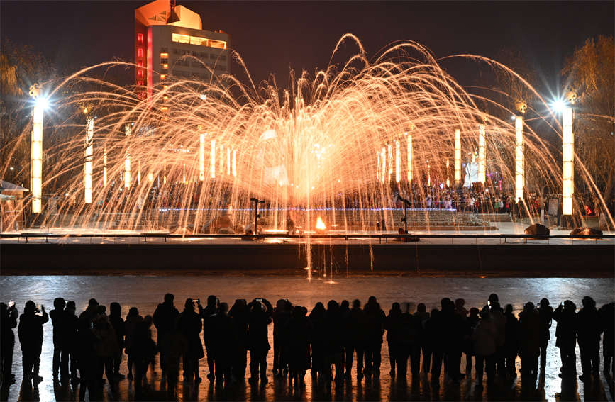 In pics: Folk artists perform