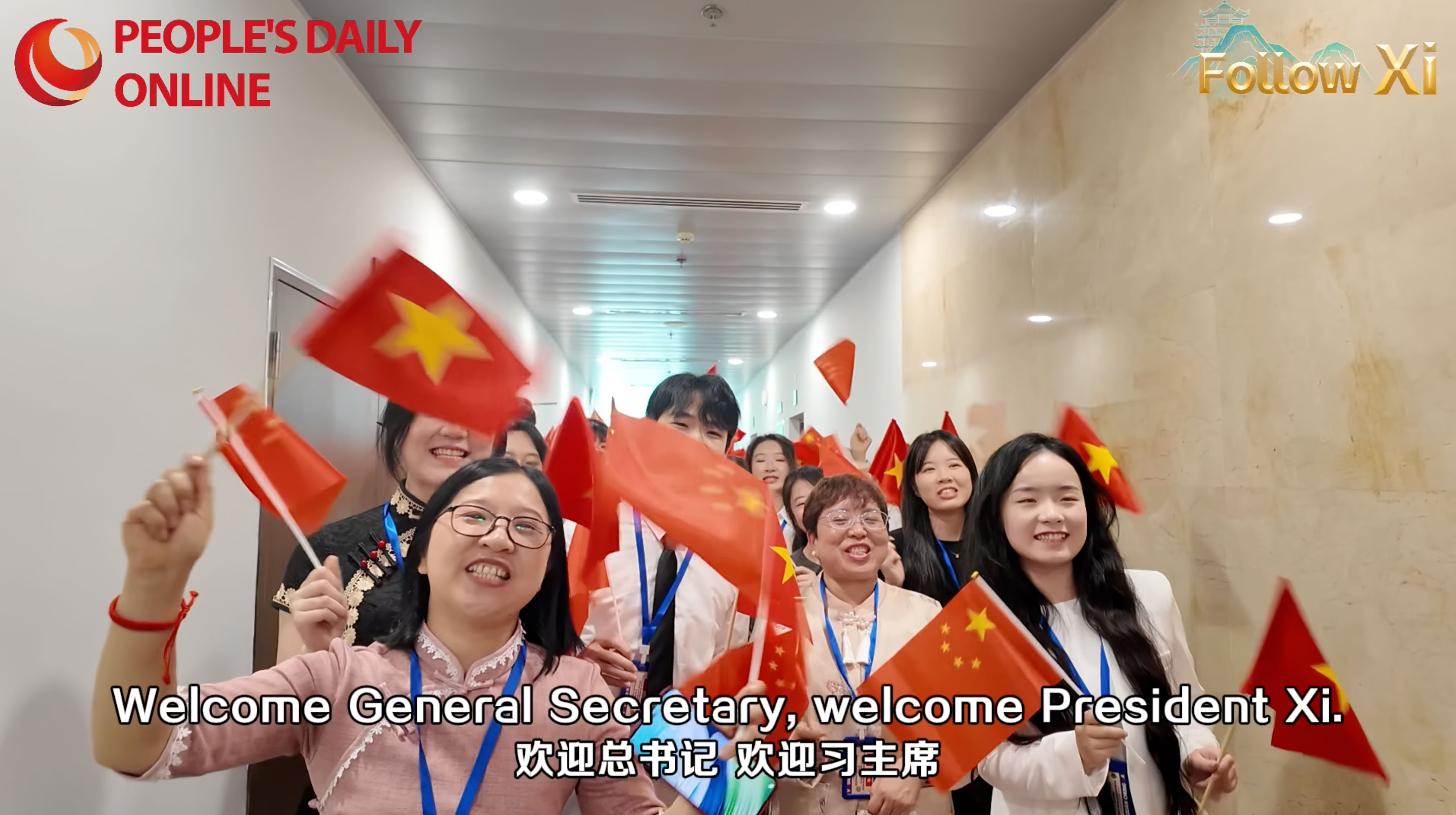 Xi arrives in Hanoi, Vietnam for a state visit and receives a warm welcome