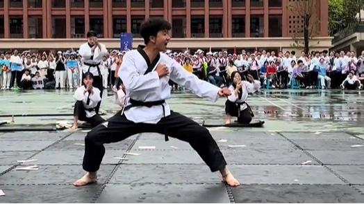 Gravity-defying kicks: Chongqing student steals the show