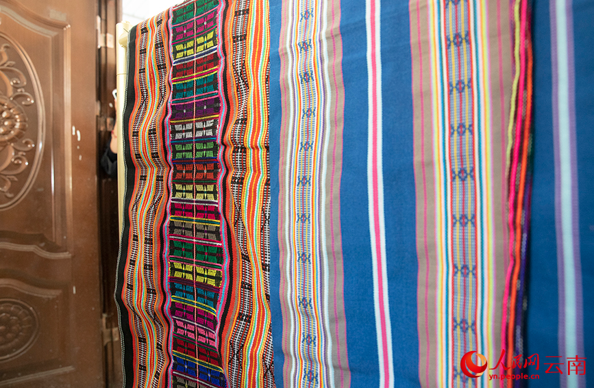 Wa brocade injects vitality into tourism in SW China's Yunnan