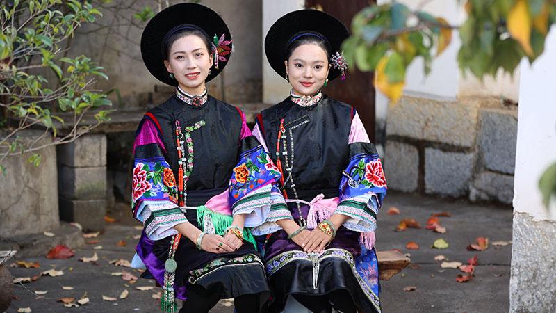 Ancient embroidery finds new life in SW China's Yunnan
