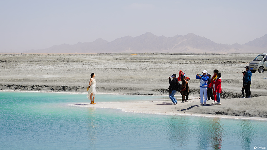 In pics: Magnificent Emerald Lake in NW China's Qinghai