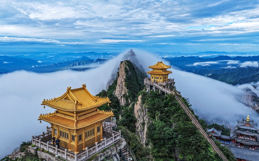 Stunning views of Laojun Mountain after rainfall in central China's Henan