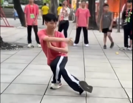 A teen's 'Ip Man Squat'