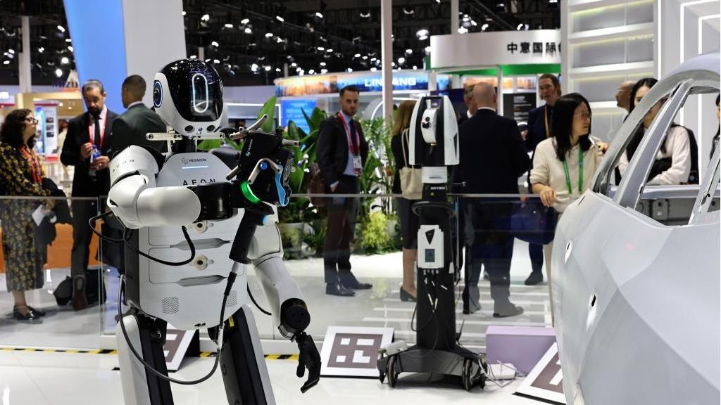 New products make debut at 8th CIIE in Shanghai