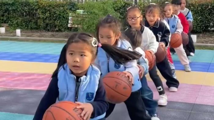 Pint-sized ballers bounce to the beat