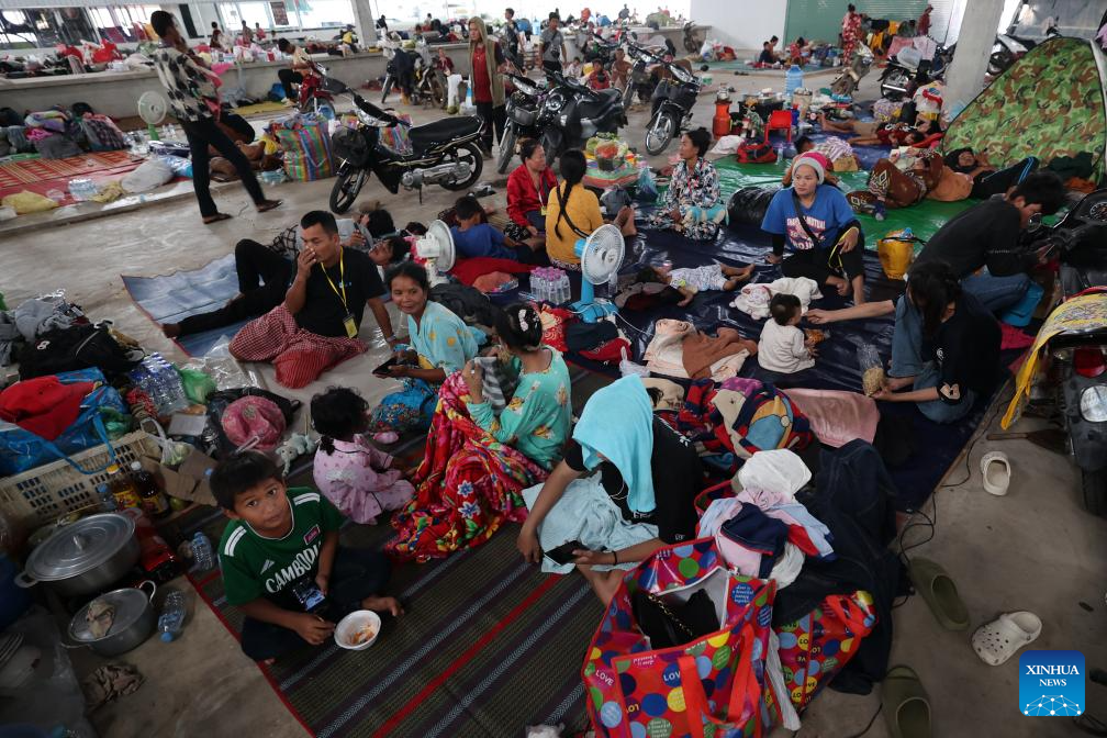 Cambodian evacuees from border conflict with Thailand rise to over 300,000: ministry